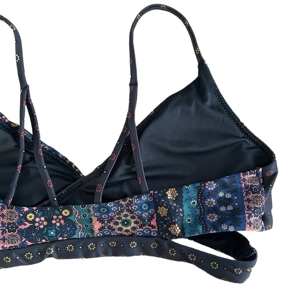 O'Neill Margot Wrap Top - Picture 12 of 13